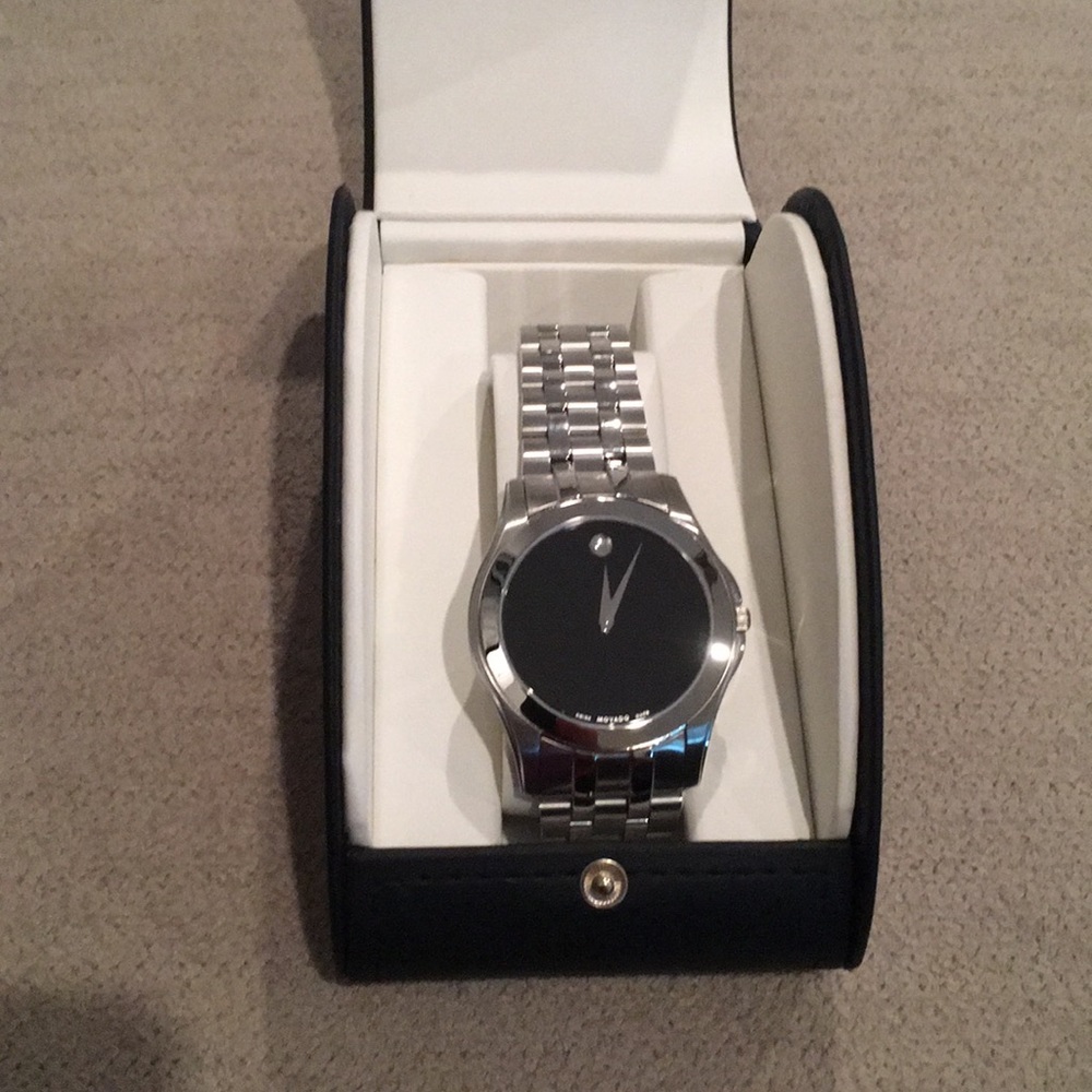 Movado Swiss made MINT.